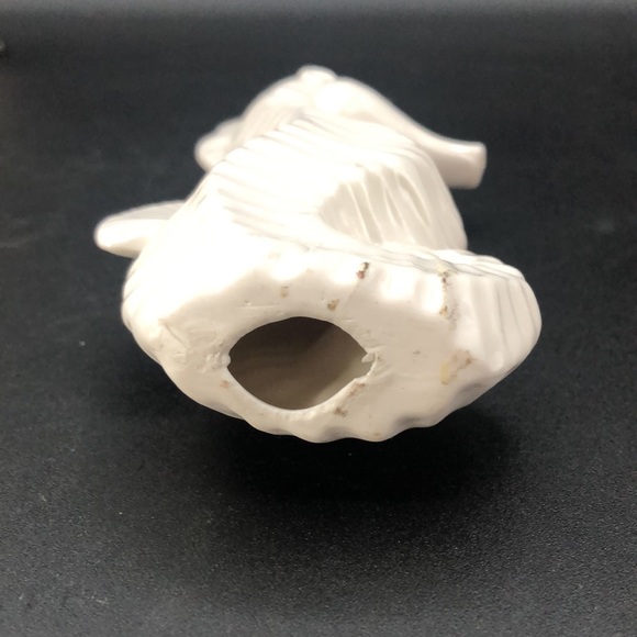 White Ceramic Seahorse Figurine - Picture 5 of 6